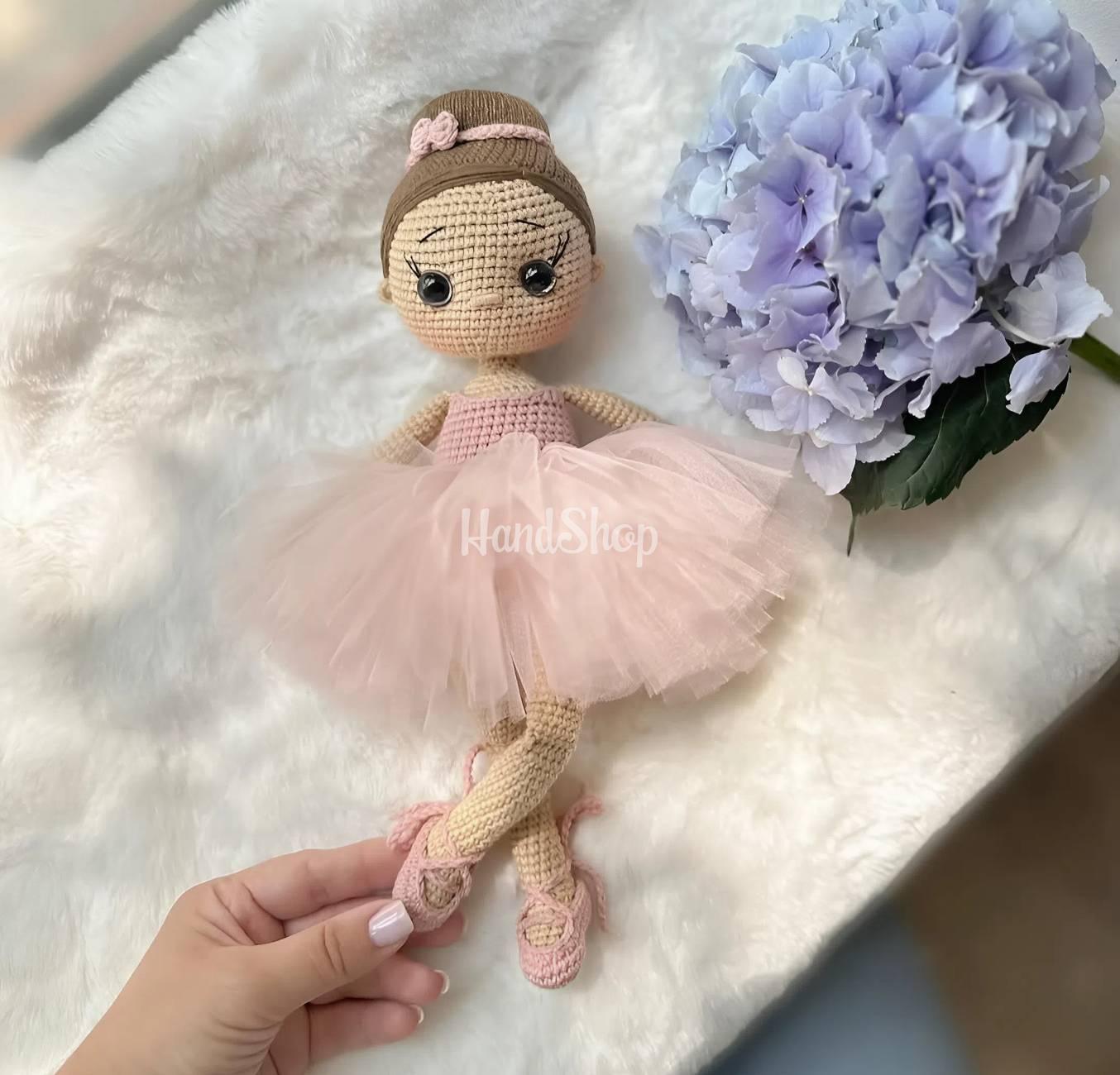 Лялька балеринка в пуантах велика сувенірна іграшка Лялька балеринка в пуантах велика сувенірна іграшка