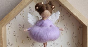 Подарунок із душею: авторська лялька-янгол у стилі балерини з вовни, витончена декоративна підвіска