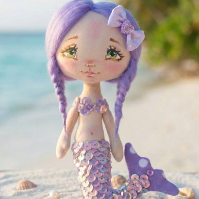 Сувенірна лялька русалонька міні з фіолетовим волоссям