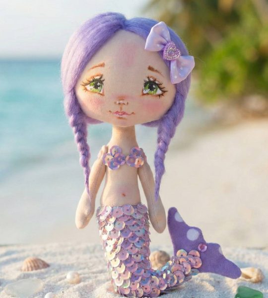 Сувенірна лялька русалонька міні з фіолетовим волоссям