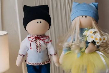 Текстильні авторські сувенірні інтер'єрні ляльки ручної роботи: патріотичні образи України, які зачаровують