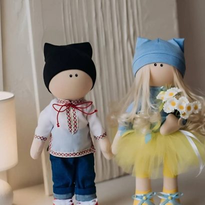 Авторські текстильні ляльки сувенірна пара українець та україночка