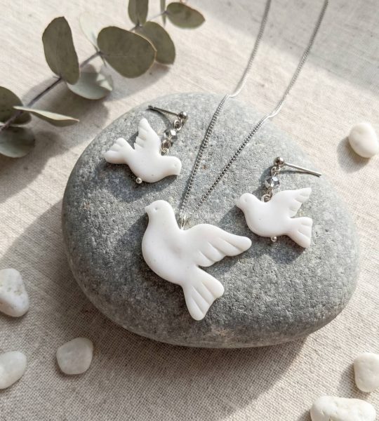 Комплект сережки та кулон горлиці з полімерної глини