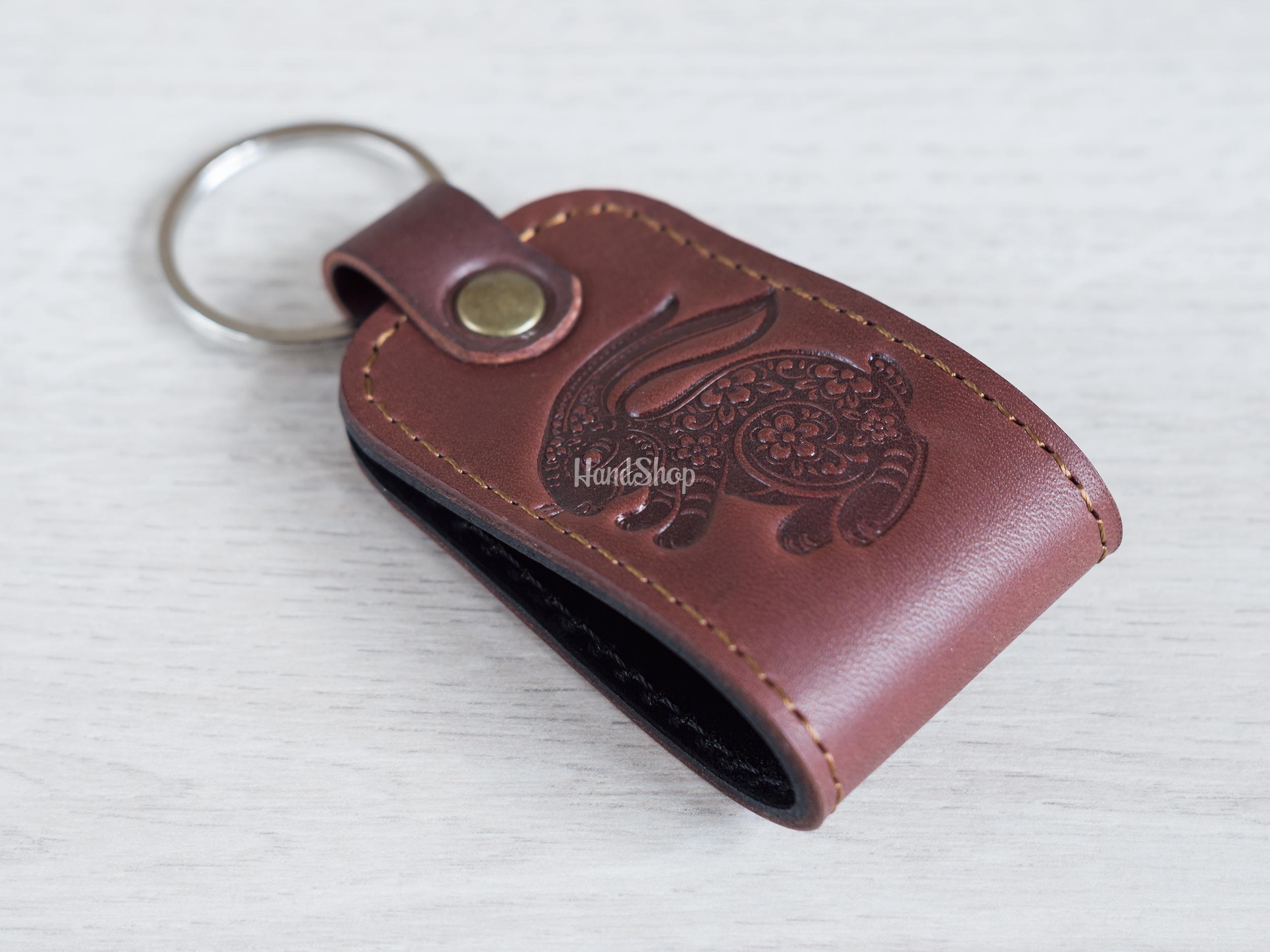 Брелок на ключі шкіра кролик 2023 тиснення коричневий Брелок на ключі шкіра кролик 2023 тиснення коричневий