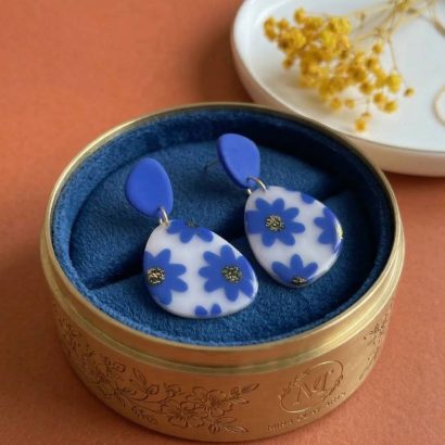 Жіночі овальні сині сережки з квітами, полімерна глина