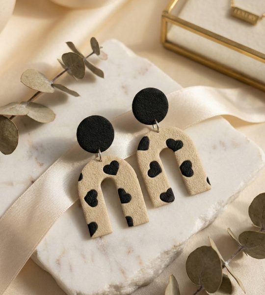 Стильні авторські сережки сердечка полімерна глина