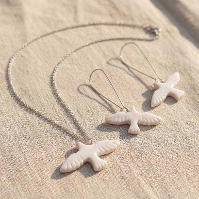 Комплект сережки та кулон голубки з полімерної глини