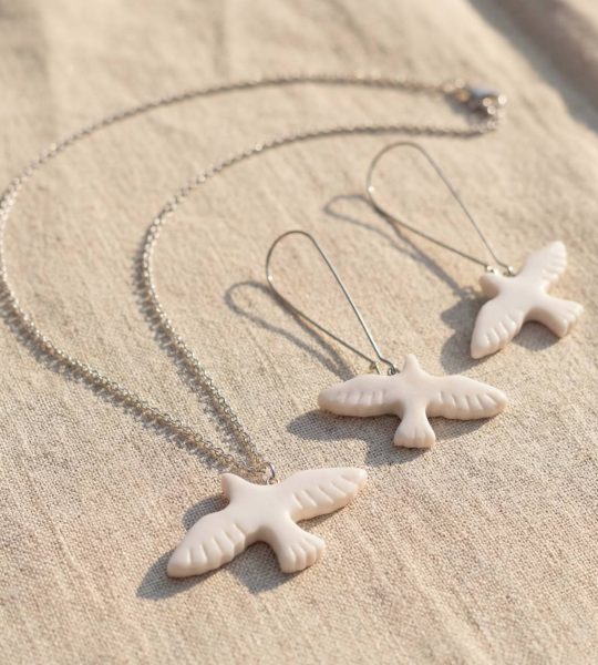 Комплект сережки та кулон голубки з полімерної глини