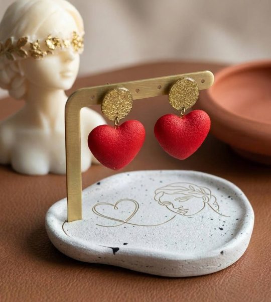 Жіночі сережки червоні сердечка полімерна глина