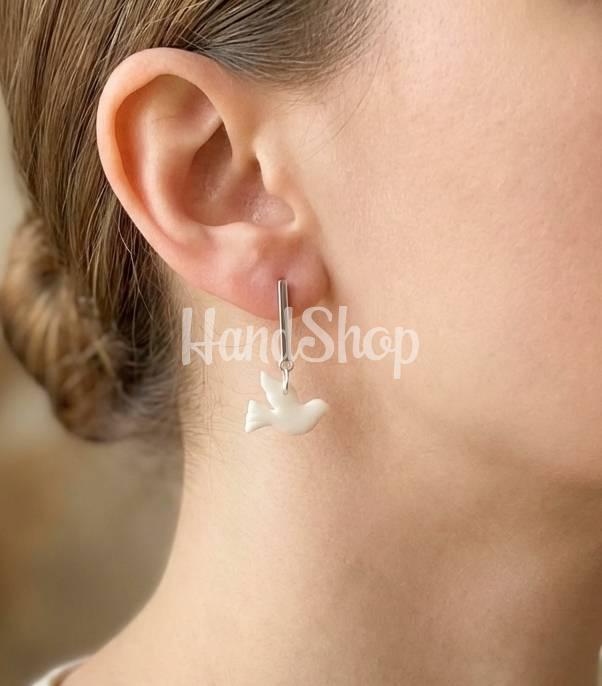 Авторські сережки білі голубки миру з полімерної глини Авторські сережки білі голубки миру з полімерної глини