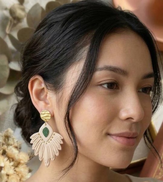 Авторські жіночі сережки з полімерної глини в стилі бохо