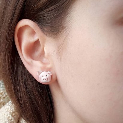 Новорічні жіночі сережки рожеві свинки глина 2026