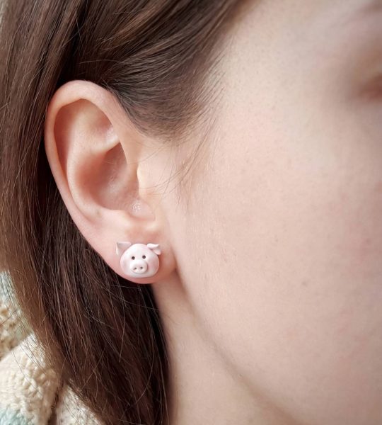 Новорічні жіночі сережки рожеві свинки глина 2026
