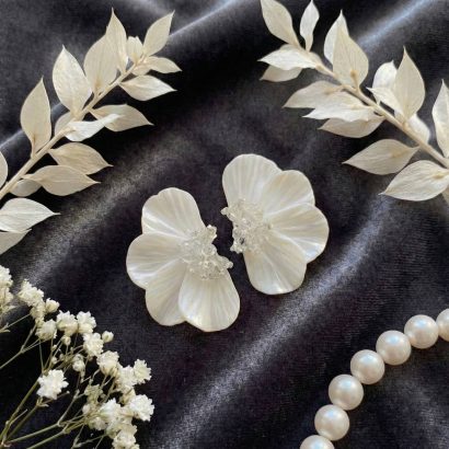 Великі сережки квітка половинки перламутр глина