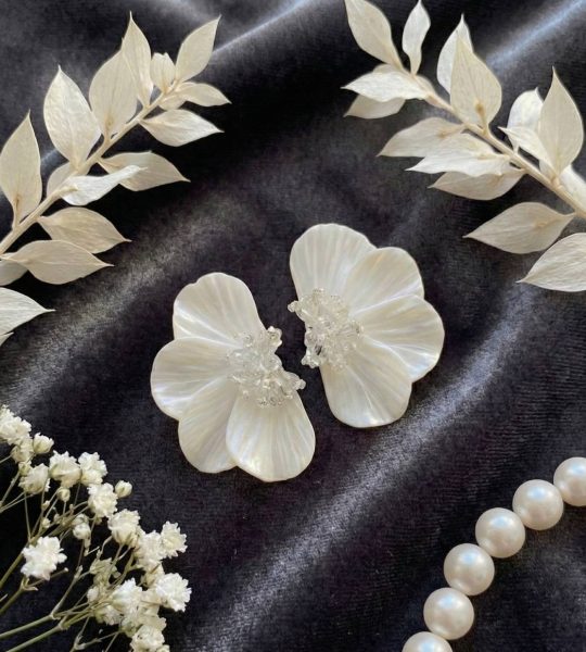 Великі сережки квітка половинки перламутр глина