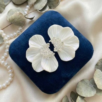 Великі сережки квітка половинки перламутр глина