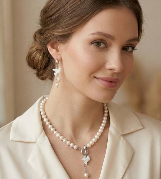 Намисто кольє та сережки білі голубки глина, річкові перли