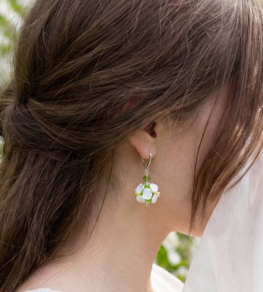 Жіночі сережки квіти ромашки намистини lampwork скло