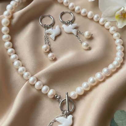 Намисто кольє та сережки білі голубки глина, річкові перли