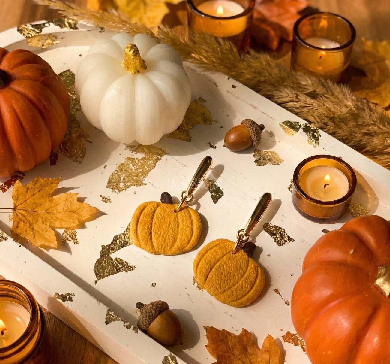 Сережки ручної роботи помаранчеві гарбузики глина Сережки ручної роботи помаранчеві гарбузики глина