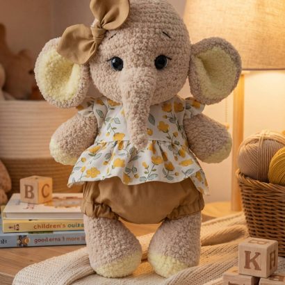 Дитяча м’яка іграшка великий слоник дівчинка з бантиком