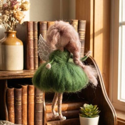 Міні лялька своїми руками янгол кудрява в зеленій сукні