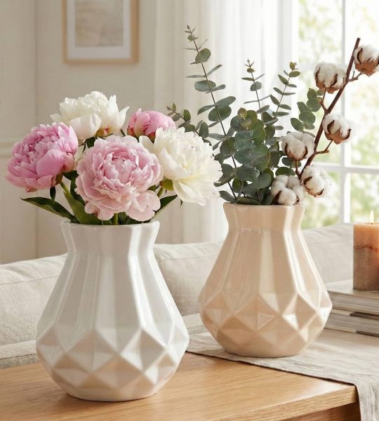 Порцелянова ваза для квітів (молочна/біла на вибір!) 16 см