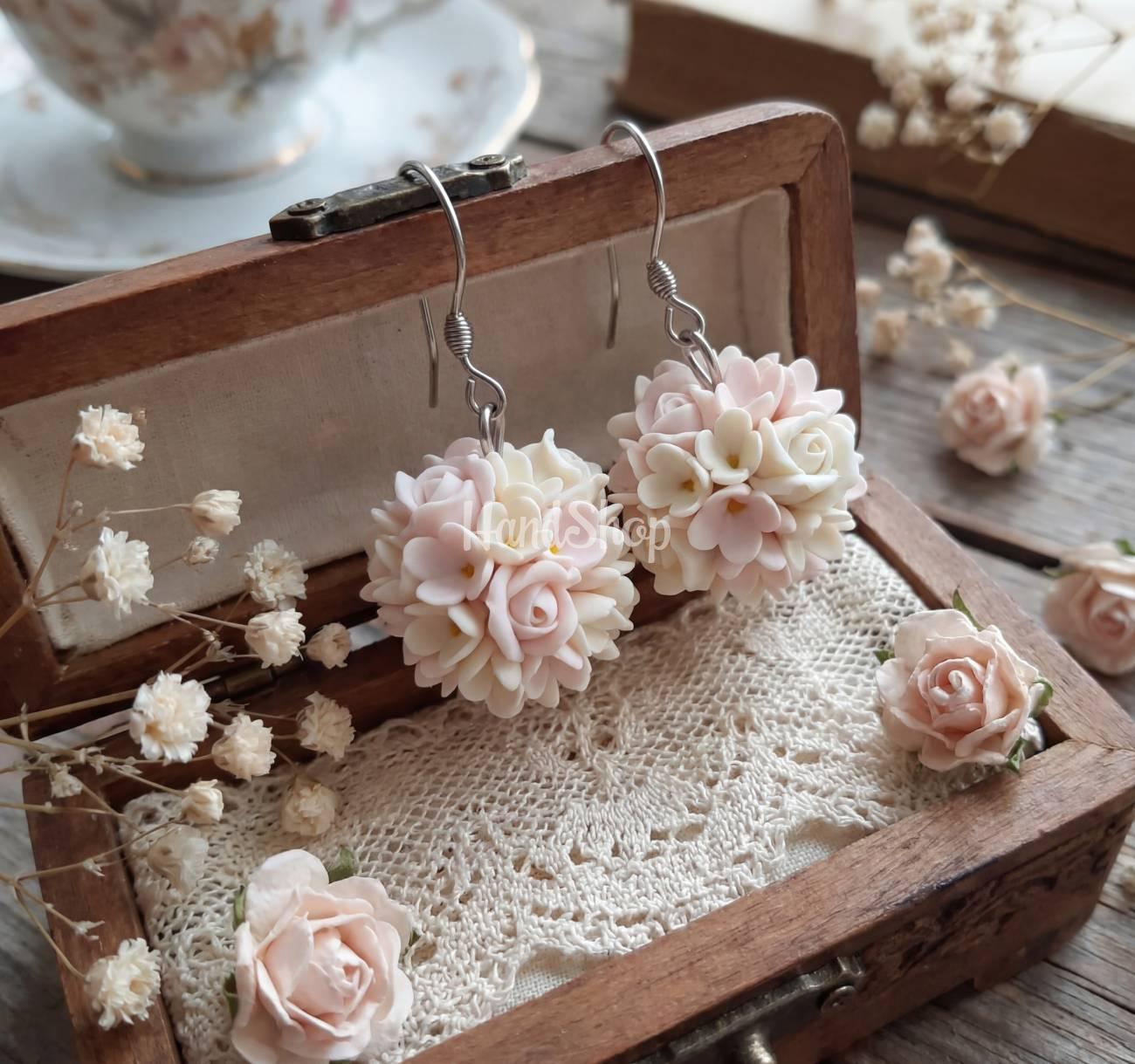 Жіночі сережки кульки рожеві міні квіти полімерна глина Жіночі сережки кульки рожеві міні квіти полімерна глина