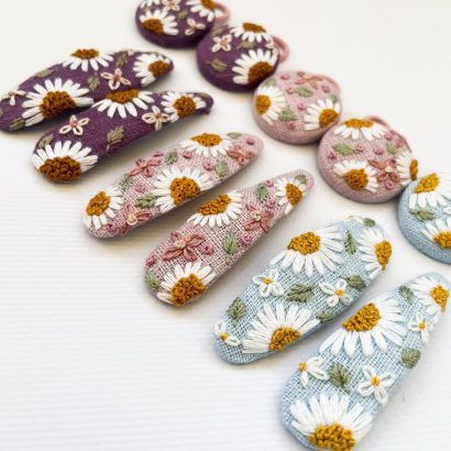 Заколки 2шт и резинки 2шт для волос вышивка ромашки