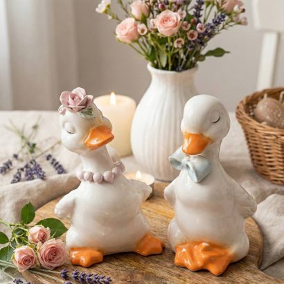 Пара сувенірних білих порцелянових гусенят, 2 шт