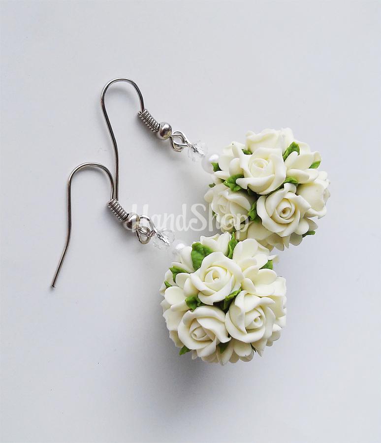 Серьги и кулон белые розы глина Серьги и кулон белые розы глина