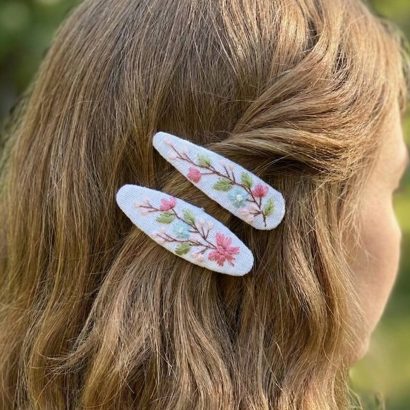 Пара дитячих заколочок для волосся квіти ручна вишивка