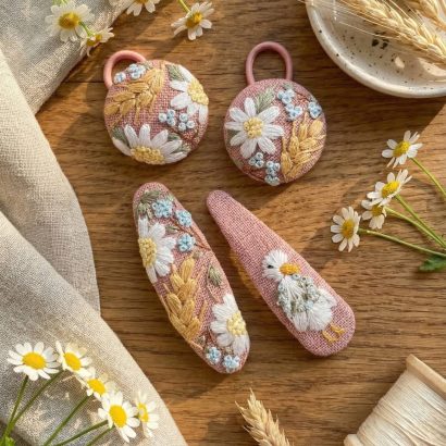 Заколки 2 шт та резинки 2 шт польові ромашки, гусак вишивка