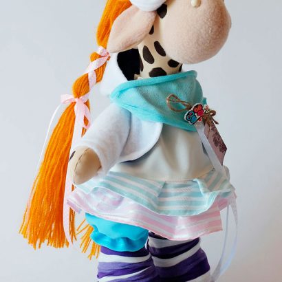 Мягкая игрушка жираф рыжая в платье