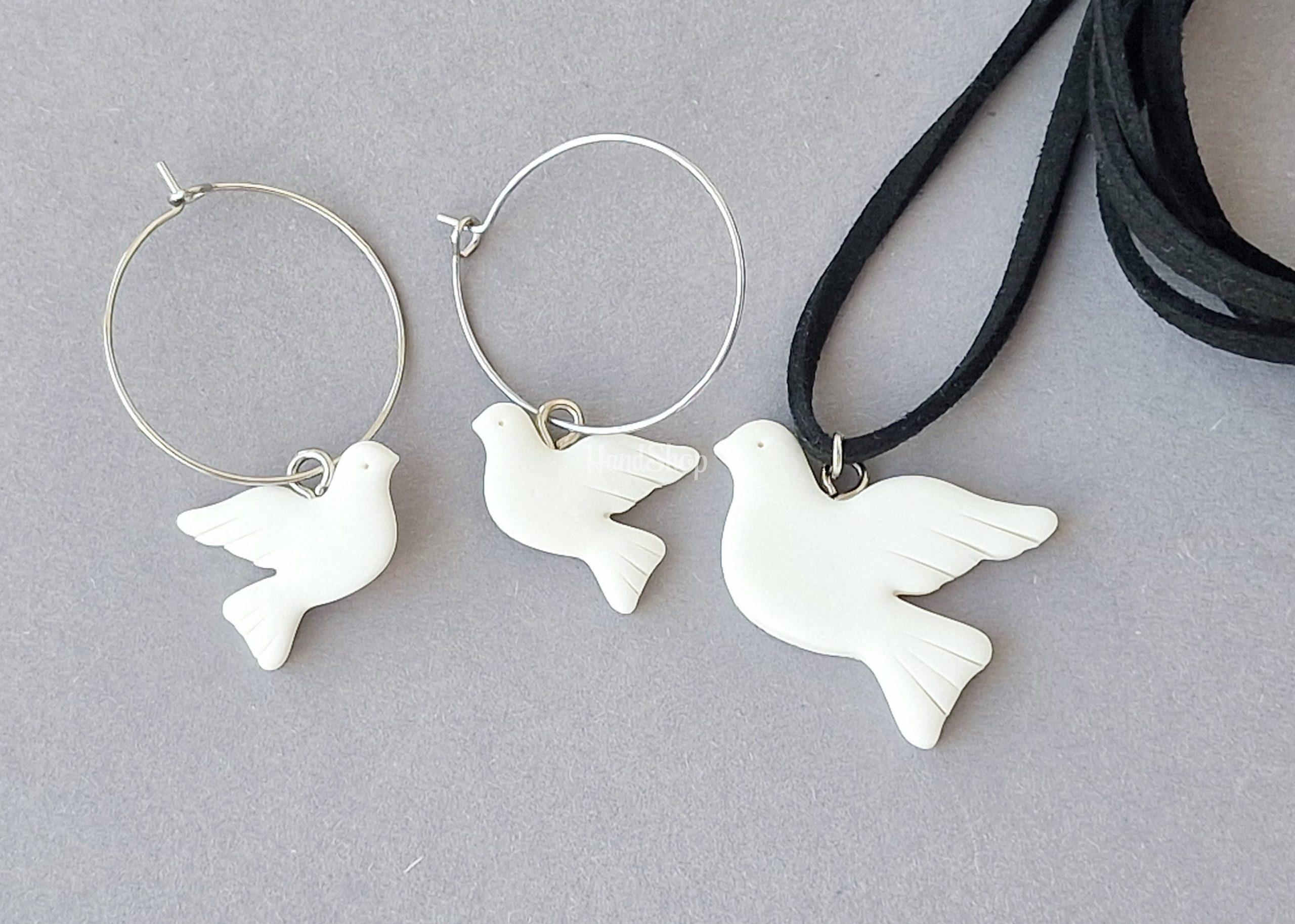 Комплект сережки та кулон горлиці пташки з глини Комплект сережки та кулон горлиці пташки з глини