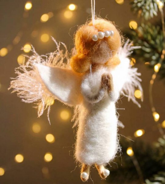 Авторська лялька янгол підвіска на ниточці сувенір із шерсті