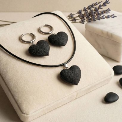 Комплект прикрас чорні сердечка сережки та кулон глина
