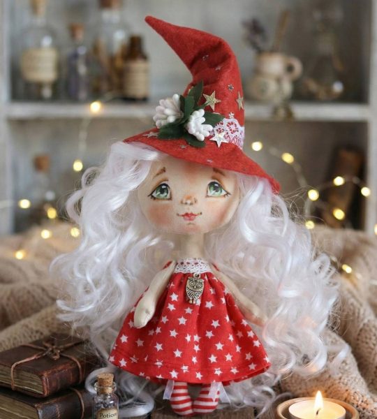 Авторська інтер’єрна лялька валентинка відьмочка блондинка