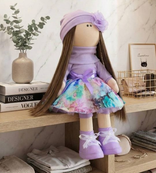 Текстильна ігрова інтер'єрна лялька тільда з довгим волоссям