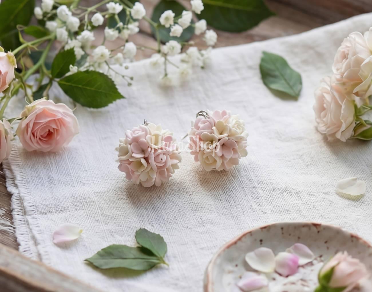 Жіночі сережки кульки рожеві міні квіти полімерна глина Жіночі сережки кульки рожеві міні квіти полімерна глина