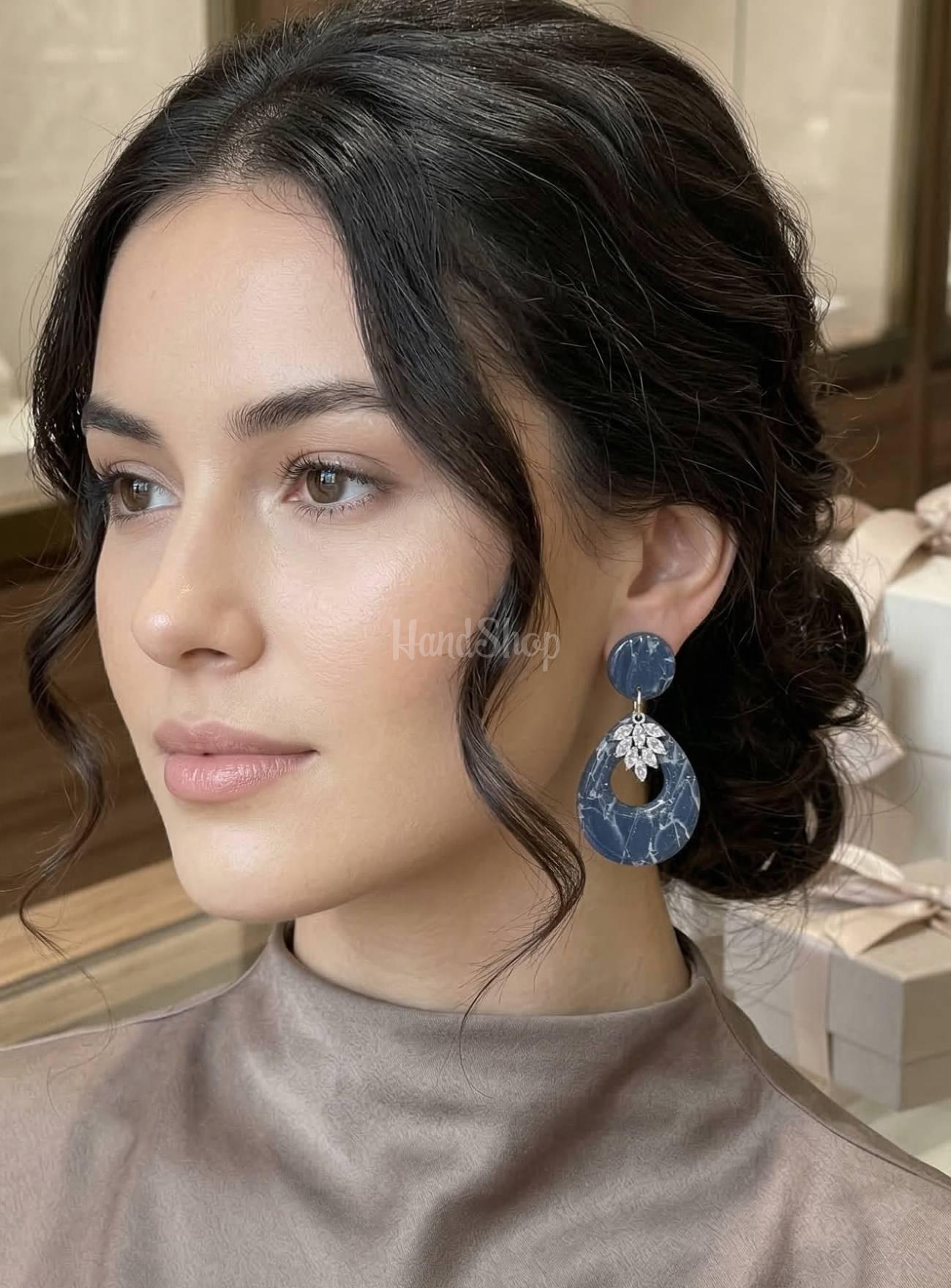 Жіночі зимові сережки овальні сині полімерна глина Жіночі зимові сережки овальні сині полімерна глина