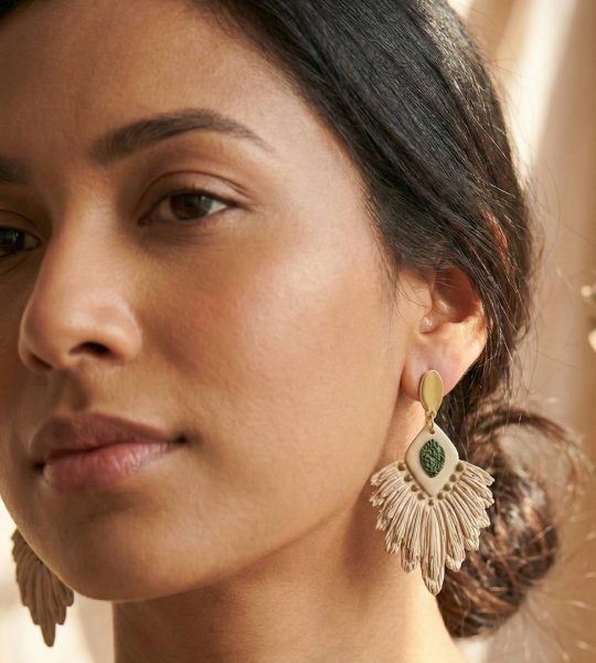 Жіночі сережки з полімерної глини в стилі бохо