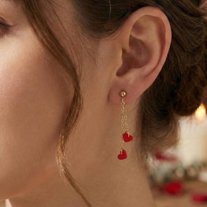 Довгі сережки міні червоні сердечка на ланцюжку глина