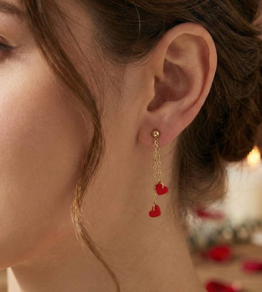 Довгі сережки міні червоні сердечка на ланцюжку глина