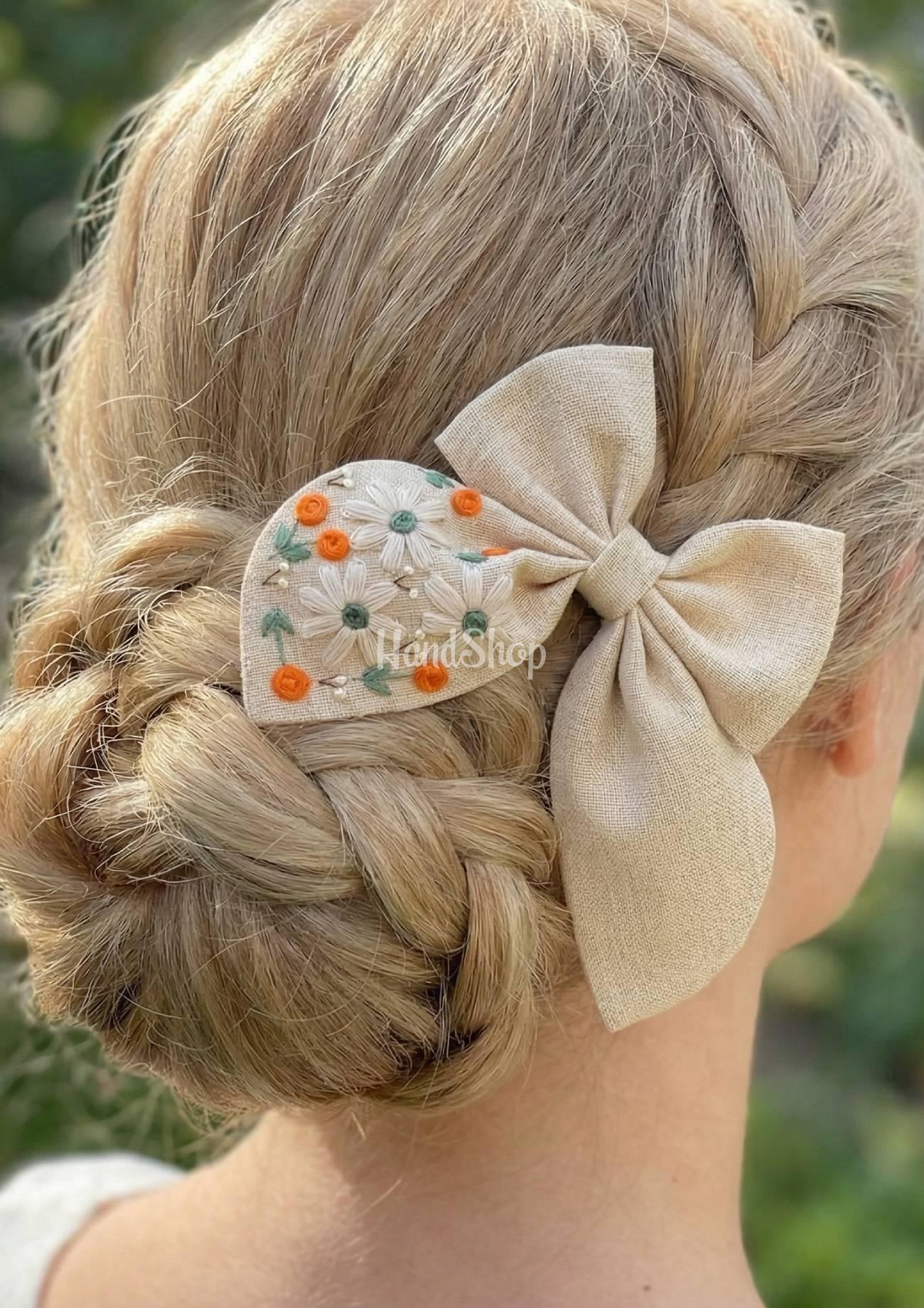 Дитячий бант для волосся вишивка польові квіти, льон Дитячий бант для волосся вишивка польові квіти, льон