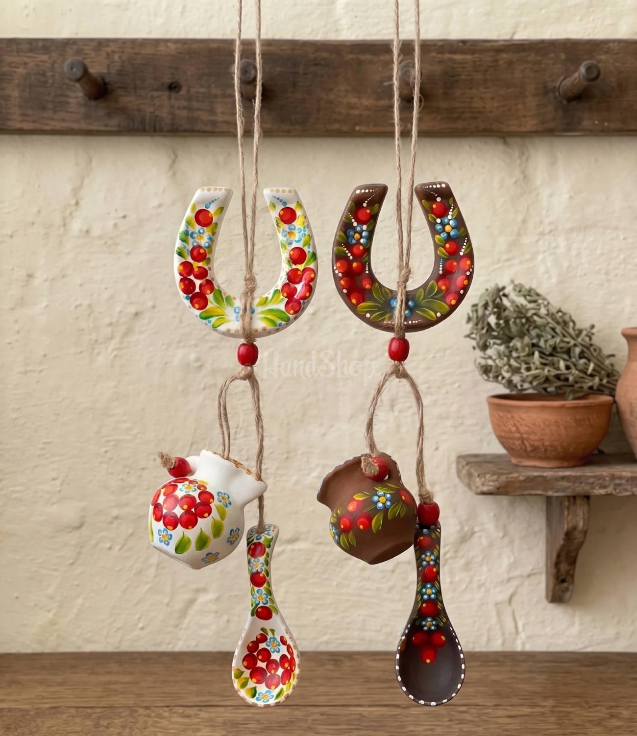 Керамічна підвіска підкова з петриківським розписом (на вибір!) Керамічна підвіска підкова з петриківським розписом (на вибір!)