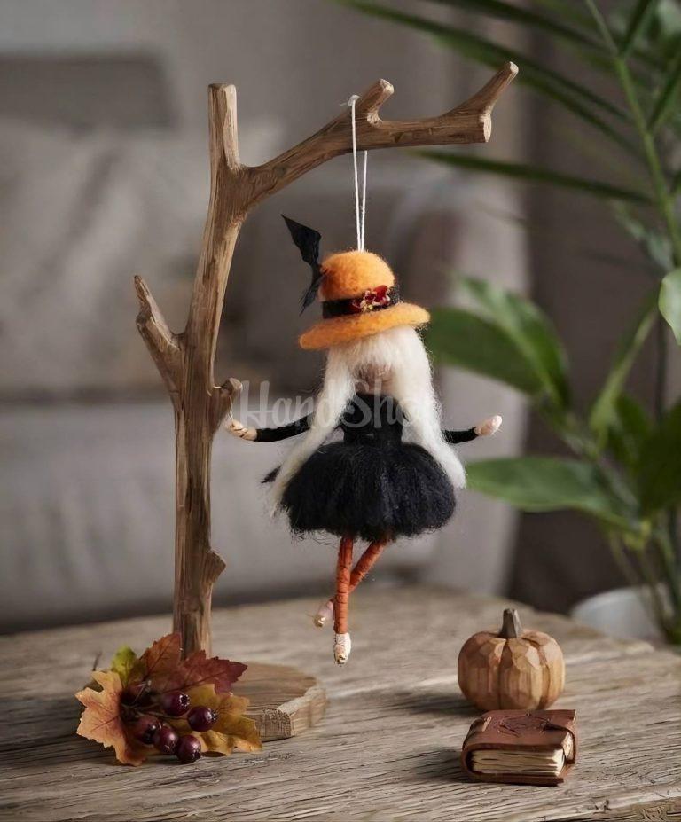 Авторская кукла оберег ведьмочка в платье из шерсти Halloween 2027 — фото 1