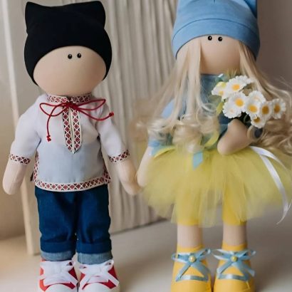 Авторські текстильні ляльки сувенірна пара українець та україночка