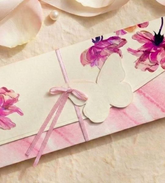 Свадебный красивый конверт для денег розовые цветы