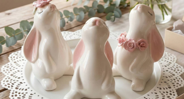 Романтичний подарунок з фарфору - білі порцелянові зайчики ручної роботи, сувенір до Дня закоханих Романтичний подарунок з фарфору - білі порцелянові зайчики ручної роботи, сувенір до Дня закоханих